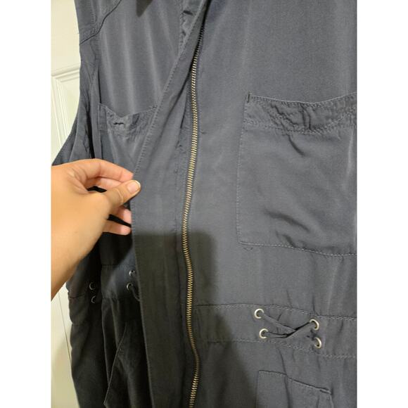 Maurices size 2 women's gray zip up x waist vest - Picture 3 of 11